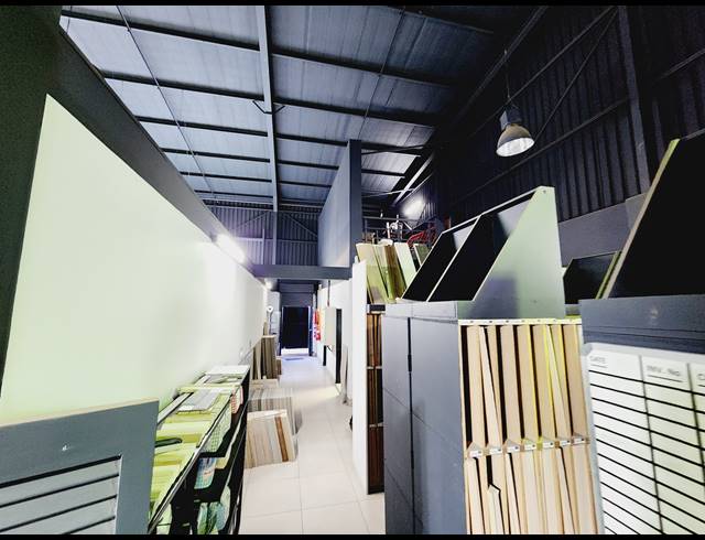 936M² SHOWROOM FOR SALE IN NORTH RIDING